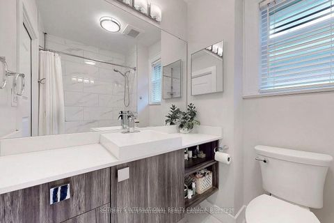Photo 10 at 182 Duplex Avenue, Eglinton, Toronto