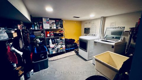 Photo 17 at 88 Montrose Avenue, Bellwoods, Toronto
