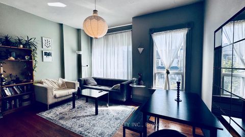 Photo 18 at 88 Montrose Avenue, Bellwoods, Toronto