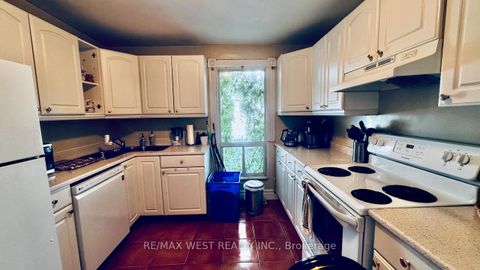 Photo 22 at 88 Montrose Avenue, Bellwoods, Toronto Photo 22 at 88 Montrose Avenue, Bellwoods, Toronto