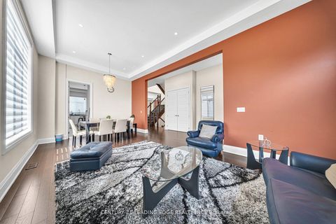 Photo 6 at 736 Hillview Crescent, West Shore, Pickering