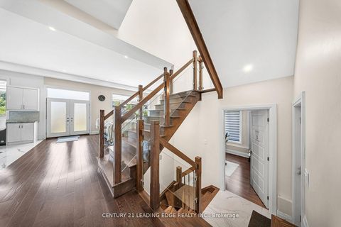 Photo 13 at 736 Hillview Crescent, West Shore, Pickering