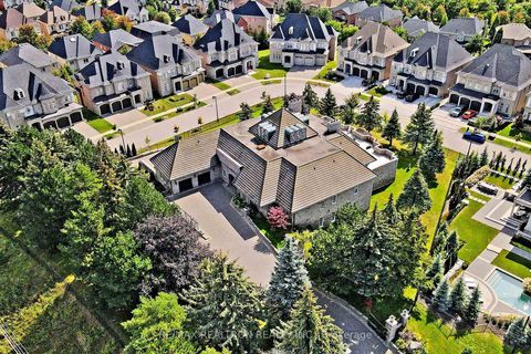 Photo 4 at 16 Finesse Court, Oak Ridges Lake Wilcox, Richmond Hill