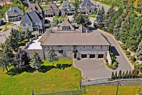 Photo 5 at 16 Finesse Court, Oak Ridges Lake Wilcox, Richmond Hill