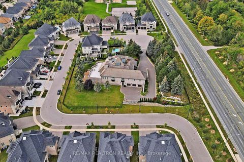 Photo 6 at 16 Finesse Court, Oak Ridges Lake Wilcox, Richmond Hill