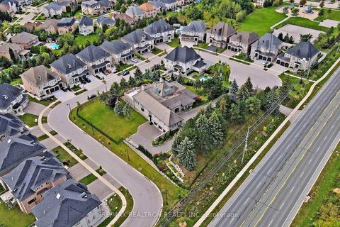 Photo 7 at 16 Finesse Court, Oak Ridges Lake Wilcox, Richmond Hill