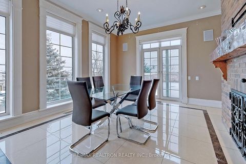 Photo 17 at 16 Finesse Court, Oak Ridges Lake Wilcox, Richmond Hill