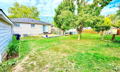 Photo 18 at 15 Strathavon Drive, Jamestown, Toronto