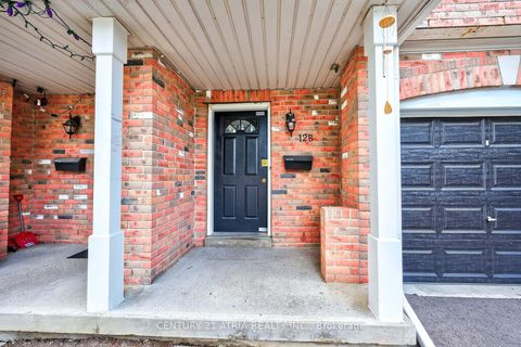 Photo 5 at 12B - 51 Northern Heights Drive, Langstaff, Richmond Hill