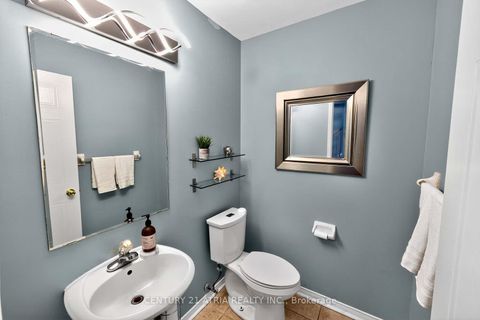 Photo 21 at 12B - 51 Northern Heights Drive, Langstaff, Richmond Hill