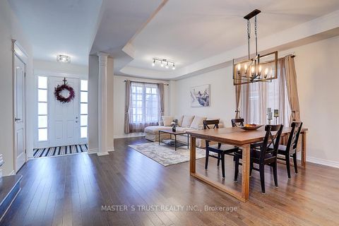 Photo 4 at 242 Paradelle Drive, Oak Ridges Lake Wilcox, Richmond Hill