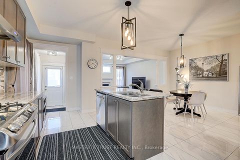 Photo 18 at 242 Paradelle Drive, Oak Ridges Lake Wilcox, Richmond Hill