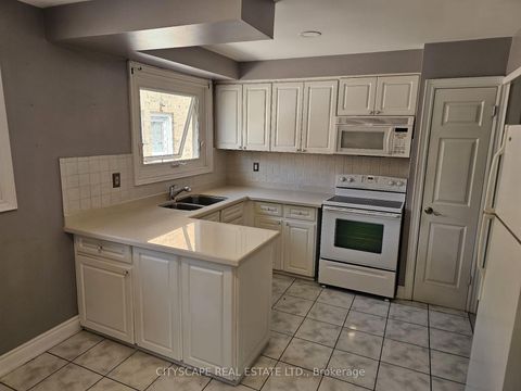 Photo 5 at 127 Milady Road, Humber Summit, Toronto