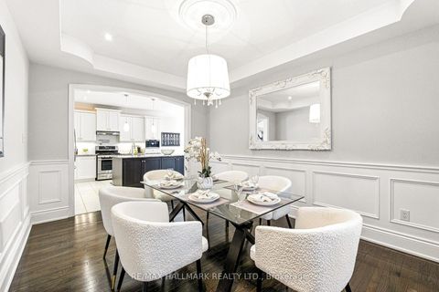 Photo 5 at 2 Noce Way, Vellore Village, Vaughan