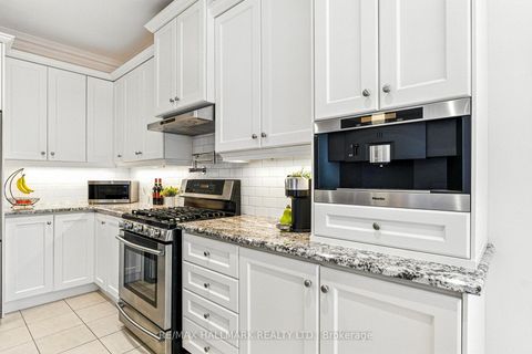 Photo 13 at 2 Noce Way, Vellore Village, Vaughan