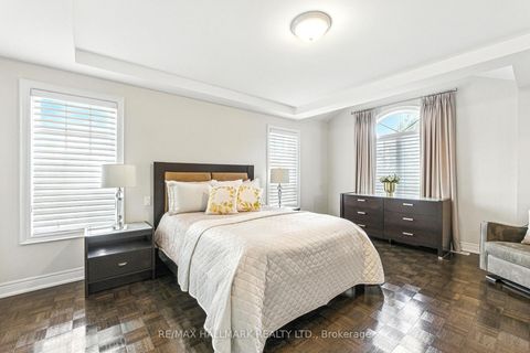 Photo 21 at 2 Noce Way, Vellore Village, Vaughan