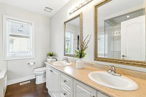 Photo 24 at 2 Noce Way, Vellore Village, Vaughan