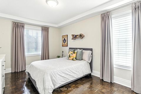 Photo 28 at 2 Noce Way, Vellore Village, Vaughan