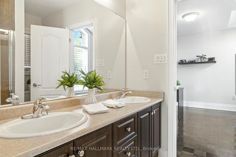 Photo 30 at 2 Noce Way, Vellore Village, Vaughan
