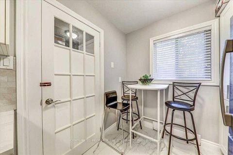 Photo 3 at 88 - 275 Manse Road, West Hill, Toronto