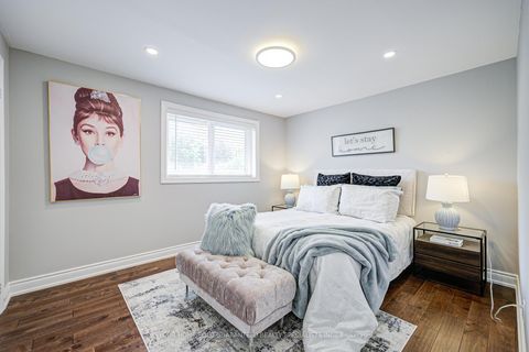 Photo 14 at 44 Davidson Road, Aurora Highlands, Aurora