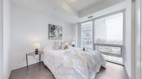 Photo 4 at 4102 - 100 Harbour Street, Waterfront Communities C1, Toronto