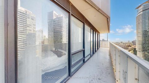 Photo 11 at 4102 - 100 Harbour Street, Waterfront Communities C1, Toronto