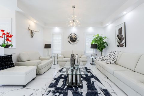 Photo 6 at 34 Bottero Drive, Rural Vaughan, Vaughan