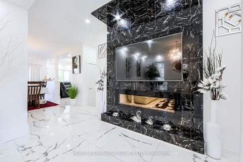 Photo 10 at 34 Bottero Drive, Rural Vaughan, Vaughan