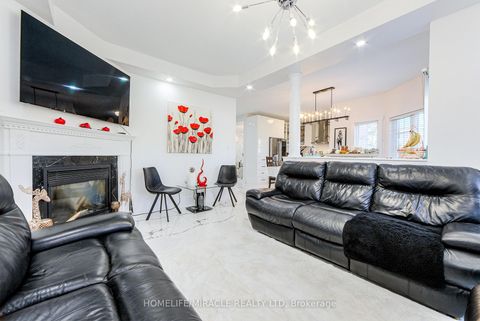Photo 19 at 34 Bottero Drive, Rural Vaughan, Vaughan