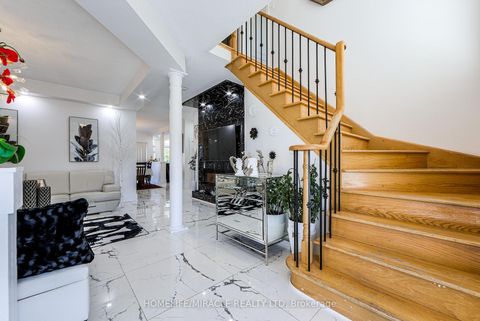 Photo 22 at 34 Bottero Drive, Rural Vaughan, Vaughan