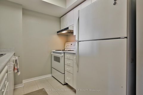 Photo 8 at 1007 - 39 Parliament Street, Waterfront Communities C8, Toronto