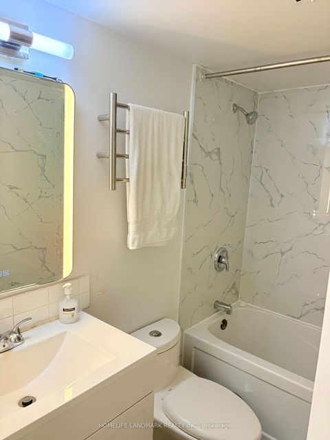 Photo 5 at 716 - 370 Dixon Road, The Westway, Toronto