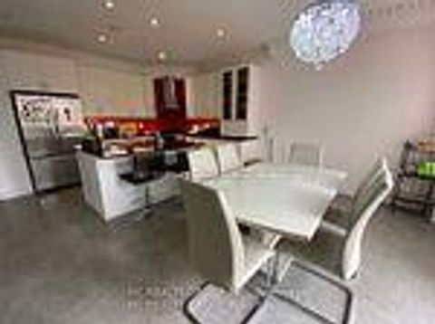 Photo 5 at 47 Philips Lake Court, Jefferson, Richmond Hill