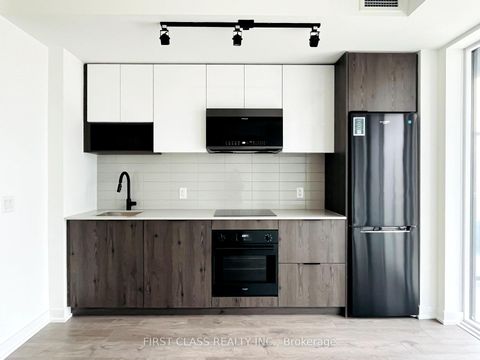 Photo 3 at 717 - 5 Defries Street, Regent Park, Toronto