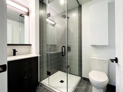 Photo 13 at 717 - 5 Defries Street, Regent Park, Toronto
