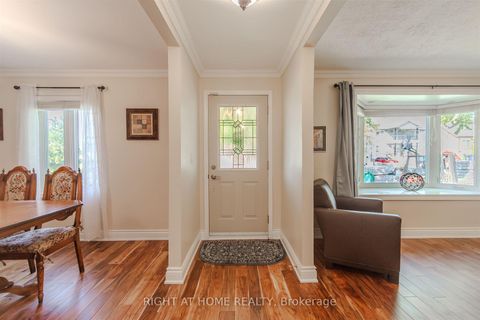 Photo 4 at 7 Adele Avenue, CFB, Toronto