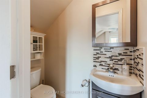 Photo 14 at 7 Adele Avenue, CFB, Toronto