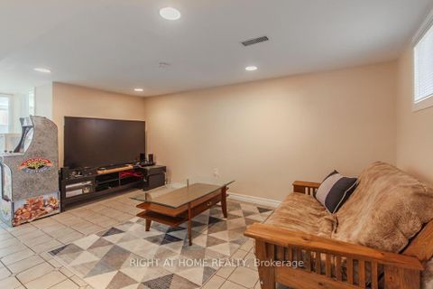 Photo 18 at 7 Adele Avenue, CFB, Toronto
