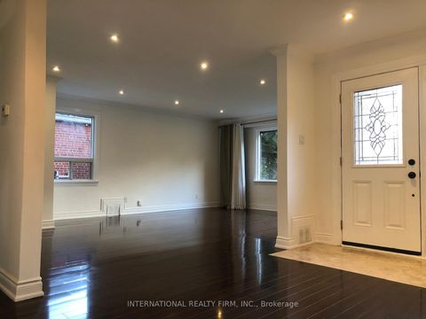 Photo 1 at 55 Kenton Drive, Newtonbrook West, Toronto