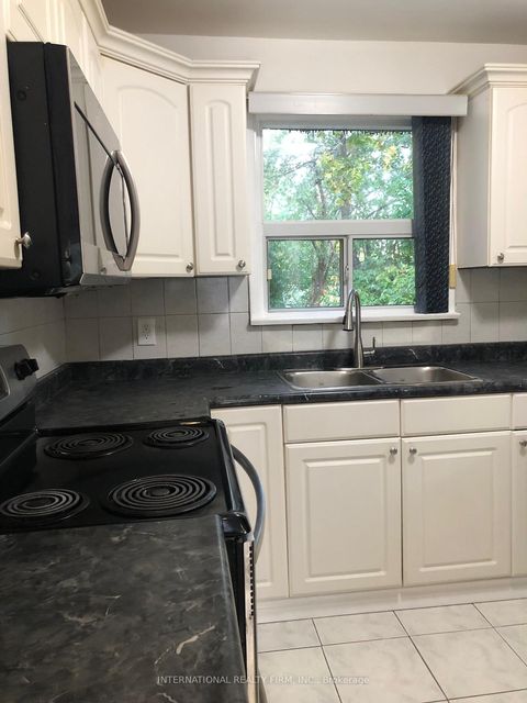 Photo 6 at 55 Kenton Drive, Newtonbrook West, Toronto