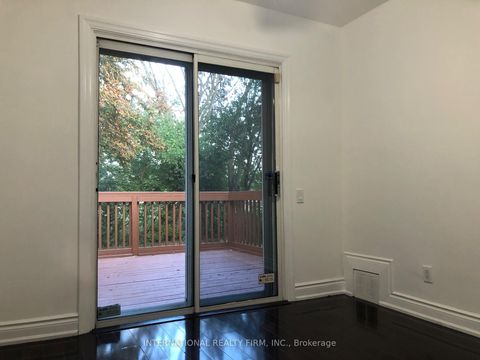 Photo 10 at 55 Kenton Drive, Newtonbrook West, Toronto