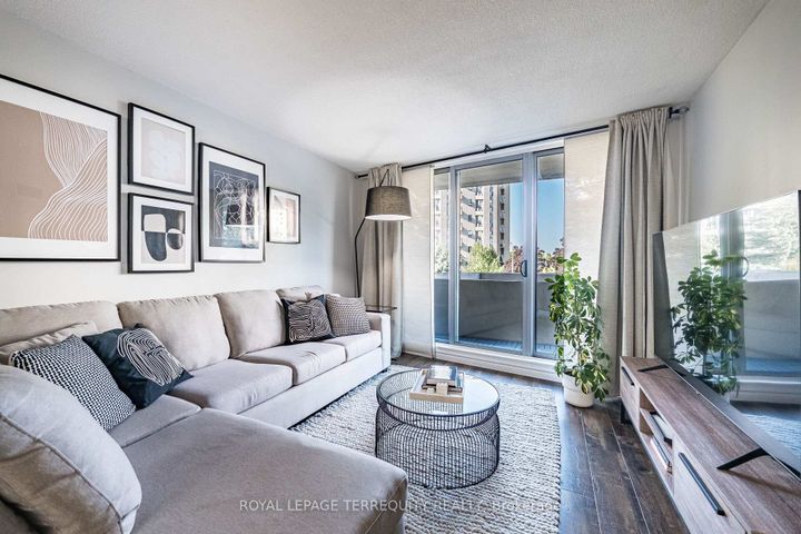 Photo 8 at 210 - 299 Mill Road, Markland Wood, Toronto