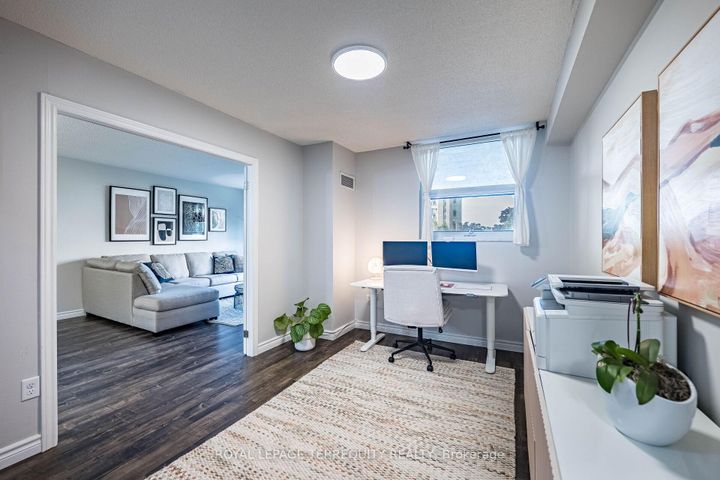 Photo 10 at 210 - 299 Mill Road, Markland Wood, Toronto