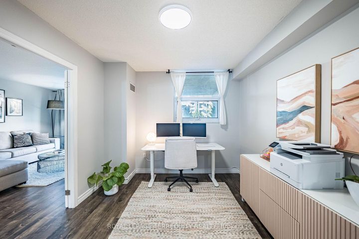 Photo 11 at 210 - 299 Mill Road, Markland Wood, Toronto