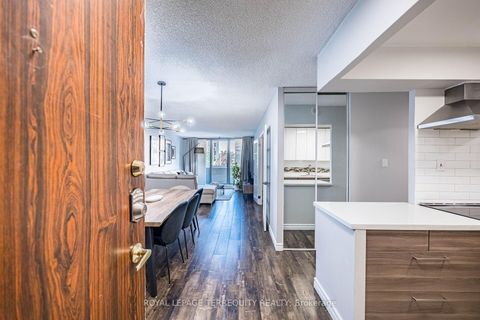 Photo 4 at 210 - 299 Mill Road, Markland Wood, Toronto