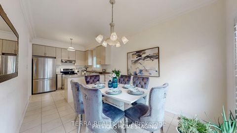 Photo 16 at 19 Isaiah Drive, Vellore Village, Vaughan