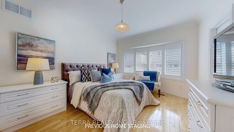 Photo 18 at 19 Isaiah Drive, Vellore Village, Vaughan