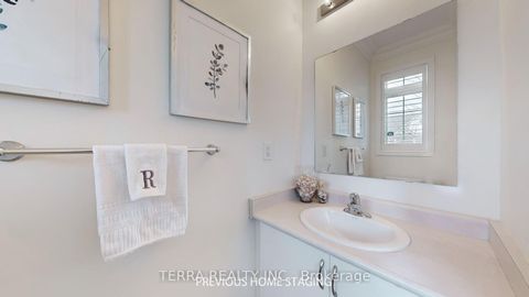 Photo 33 at 19 Isaiah Drive, Vellore Village, Vaughan