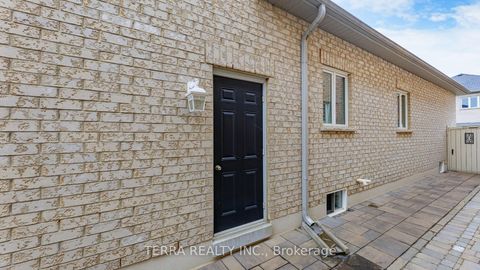 Photo 38 at 19 Isaiah Drive, Vellore Village, Vaughan